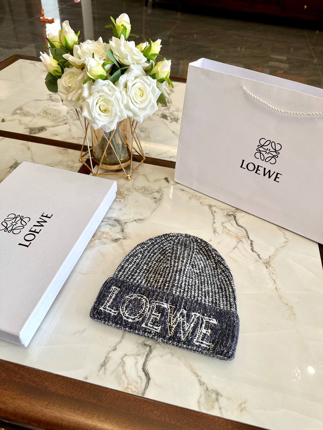 loewe hat model 08